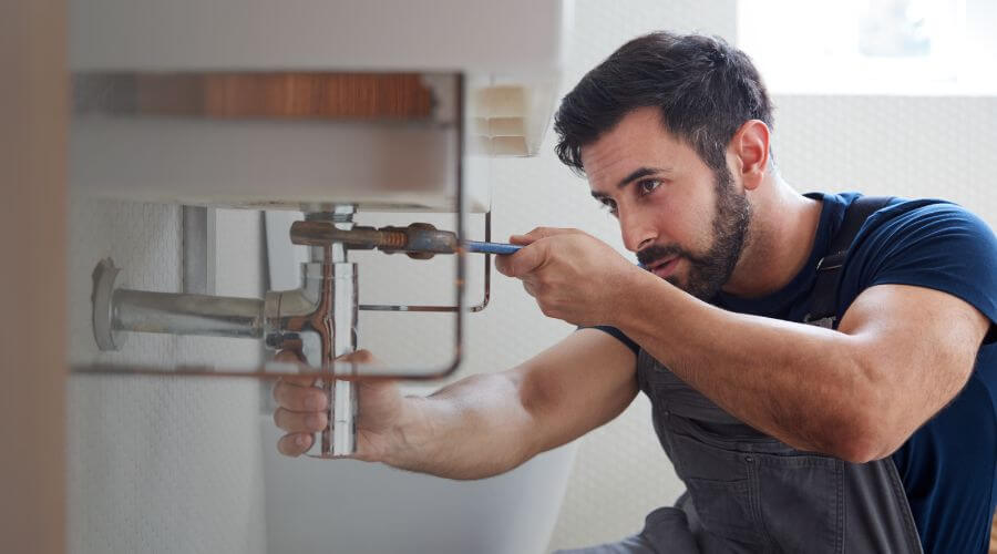 Water heater leaking fix in Cannelton, IN
